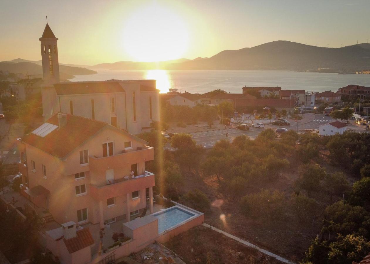 Apartment Juric Трогир Экстерьер фото