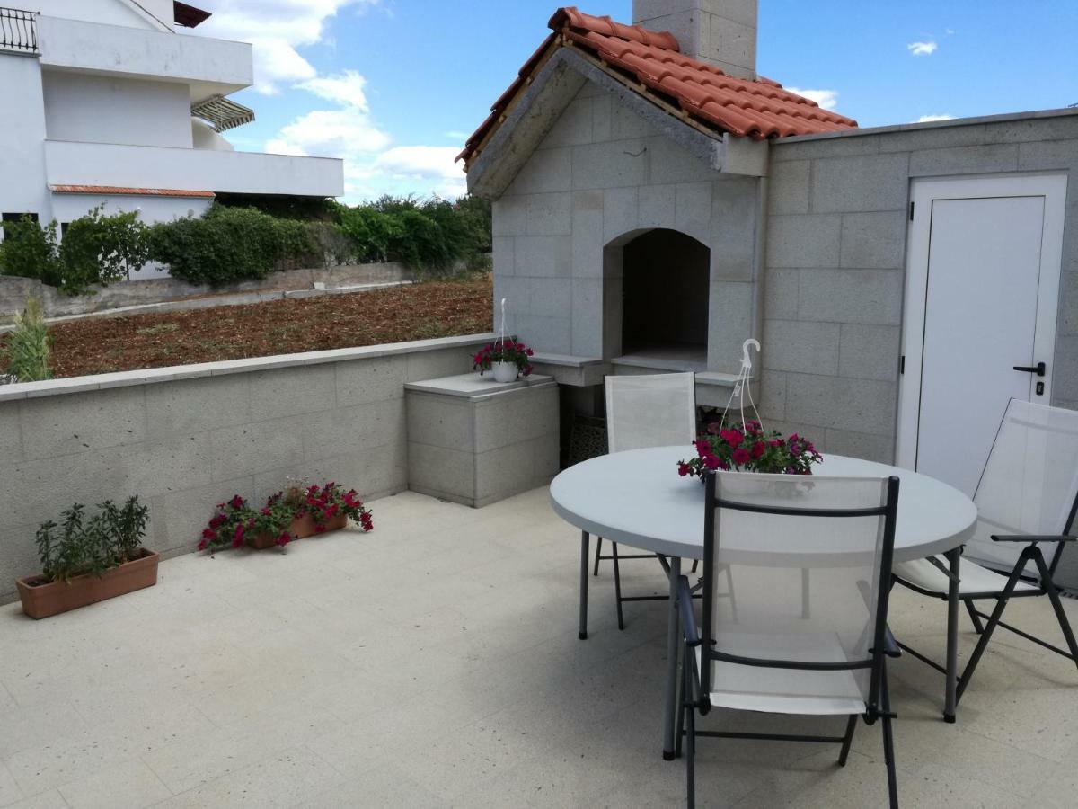 Apartment Juric Трогир Экстерьер фото